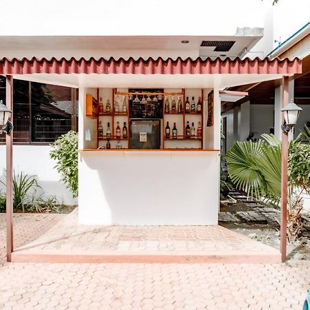 A Villas Resort & Restaurant Zamboanguita  Екстер'єр фото