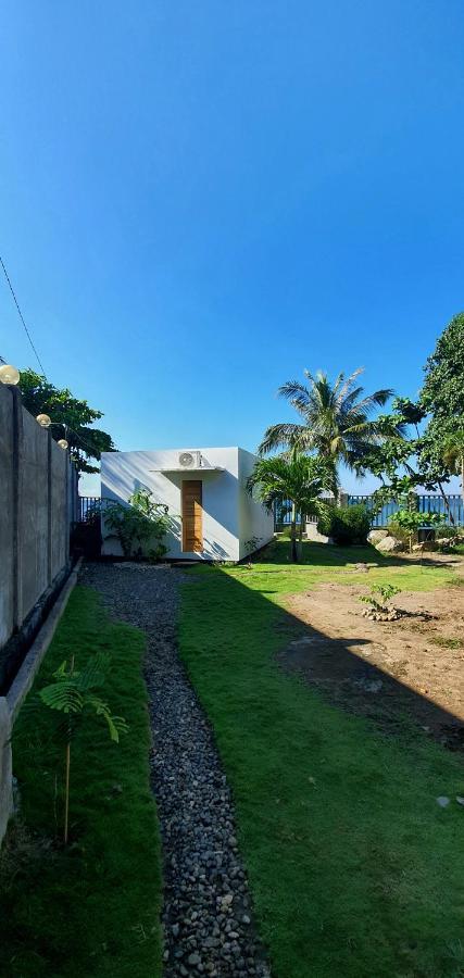 A Villas Resort & Restaurant Zamboanguita  Екстер'єр фото