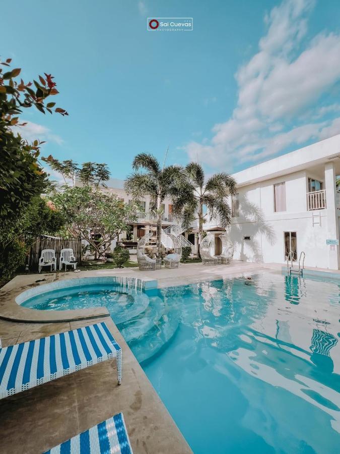 A Villas Resort & Restaurant Zamboanguita  Екстер'єр фото