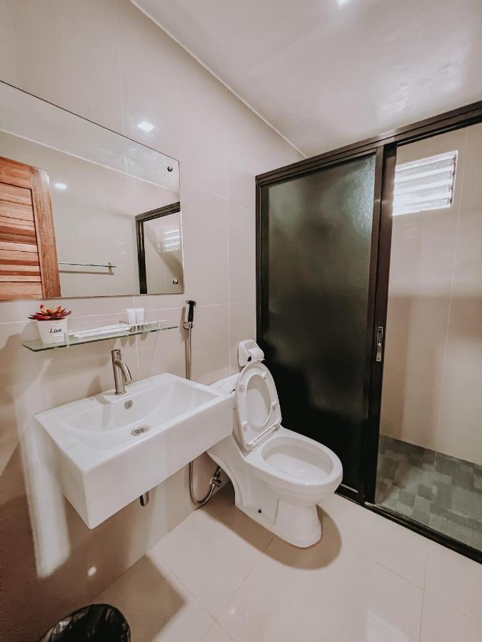A Villas Resort & Restaurant Zamboanguita  Екстер'єр фото