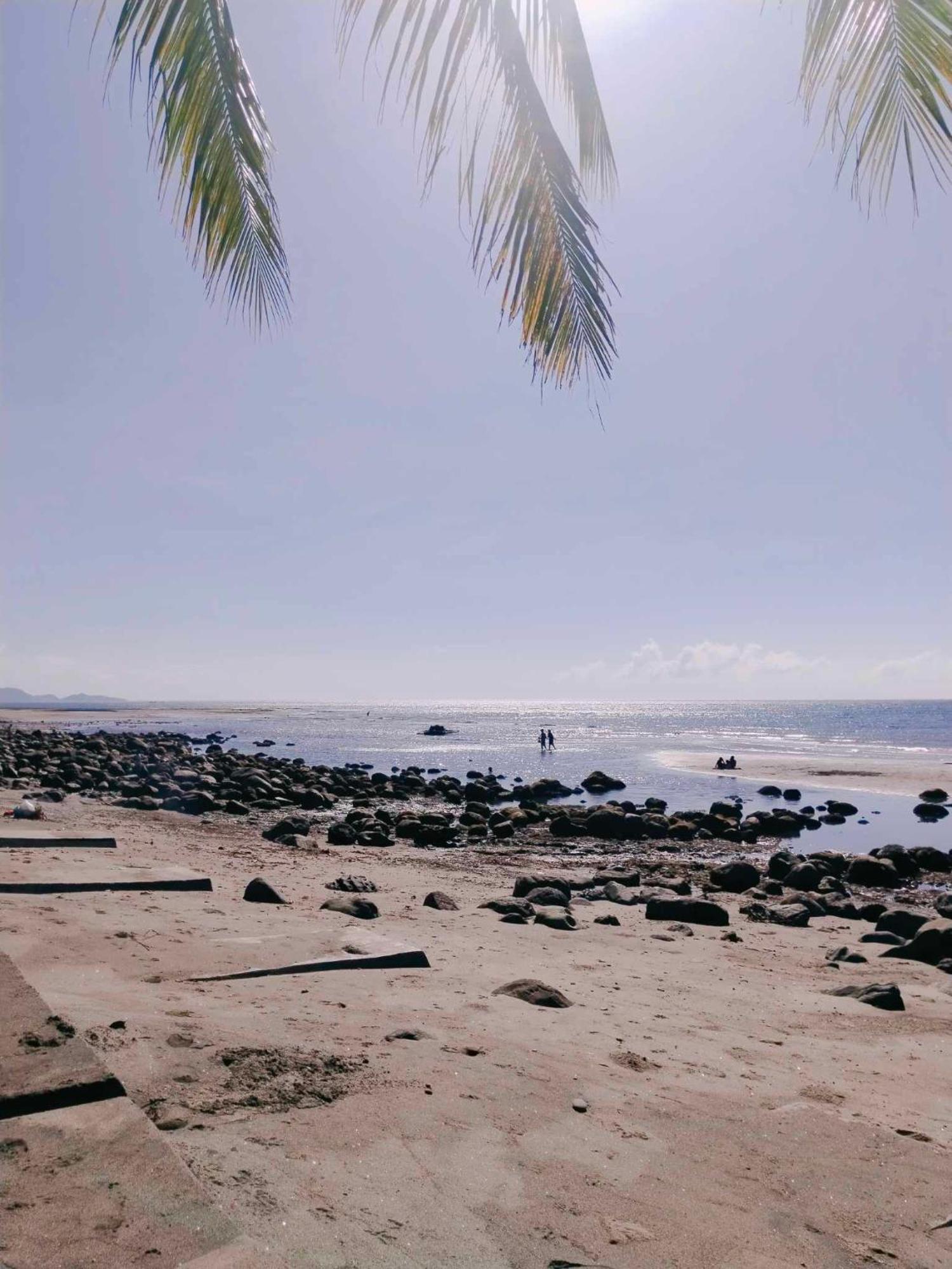 A Villas Resort & Restaurant Zamboanguita  Екстер'єр фото